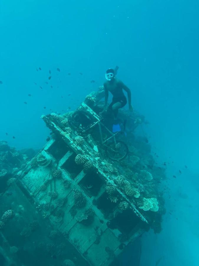 Vaali Maldives Island Escapes & Dive Hotel Felidhoo Exterior photo