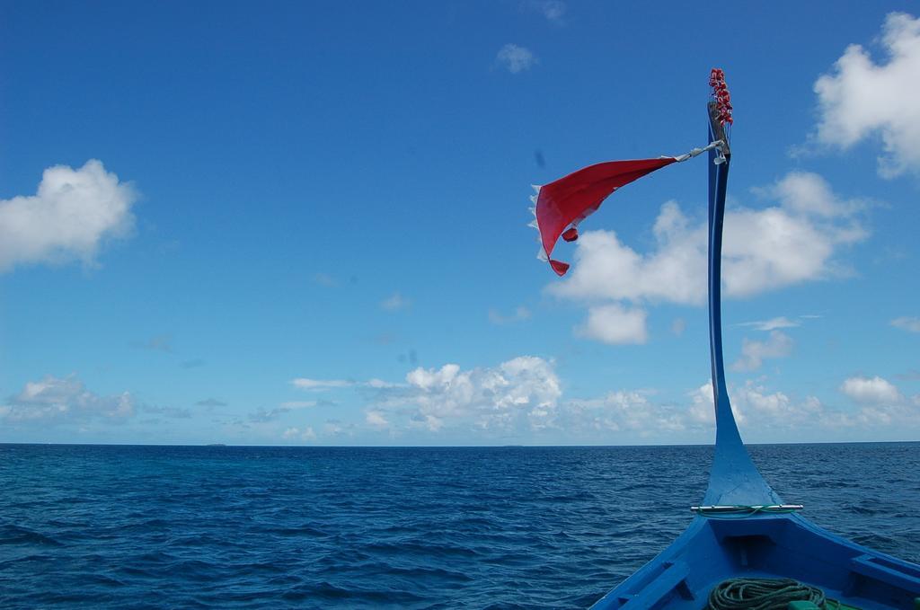 Vaali Maldives Island Escapes & Dive Hotel Felidhoo Exterior photo